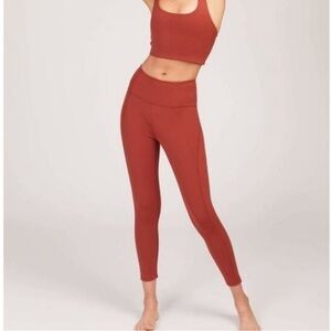 Girlfriend Collective Compressive 7/8 Leggings Full Length Rust Brown Size Small